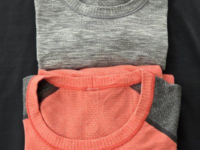 Lot of 2 Ladies Lululemon Swiftly Tech Short Sleeve Tops size 8