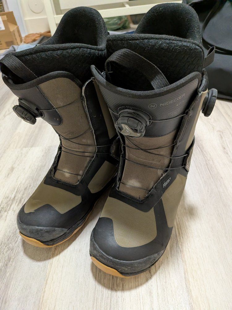 Nidecker Kita snowboard boots size 8