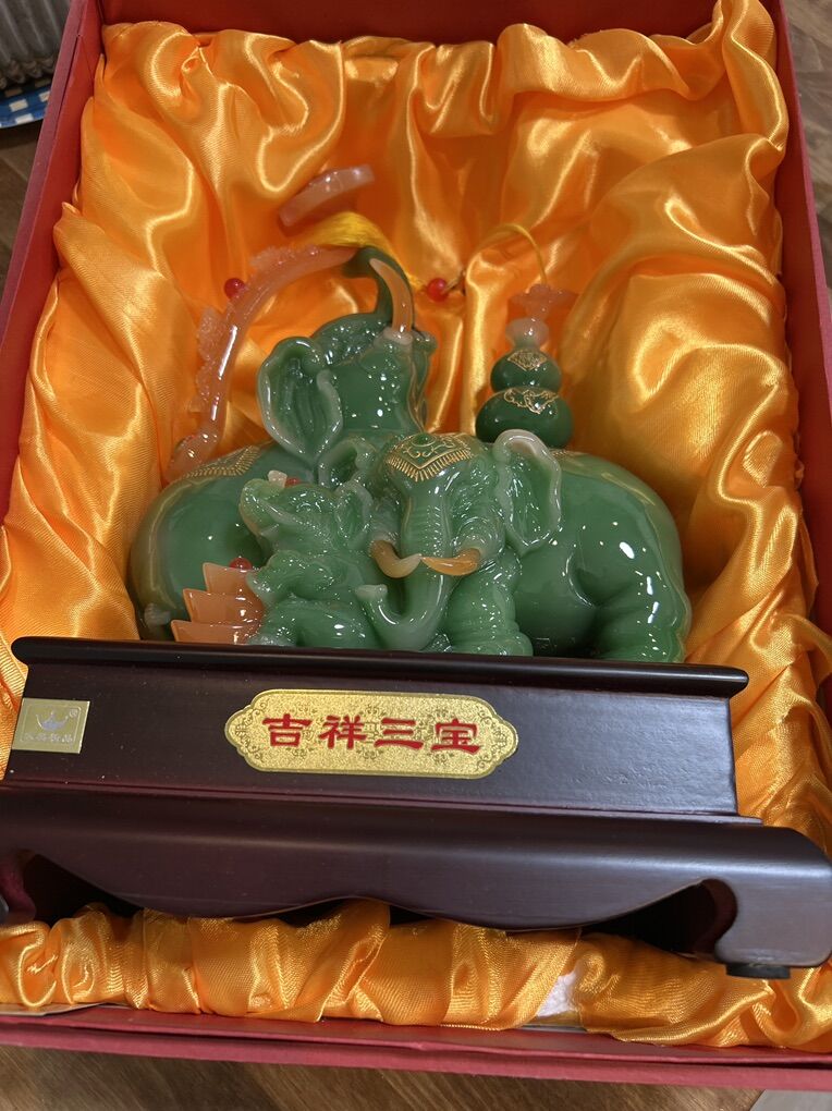 China Family Of Elephants Statue Family Gift
