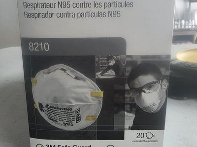 3M 8210 Particulate Respirator N95 Face Mask - Box of 20 - New, Sealed