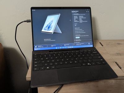 Microsoft Surface Pro 9, Intel i7, 16gb RAM, 512gb SSD with Wireless Surface Flex Keyboard Cover and Slim Pen 2