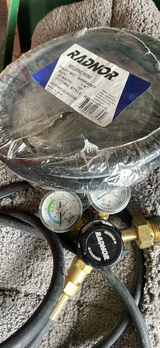 Nitrogen regulator hoses