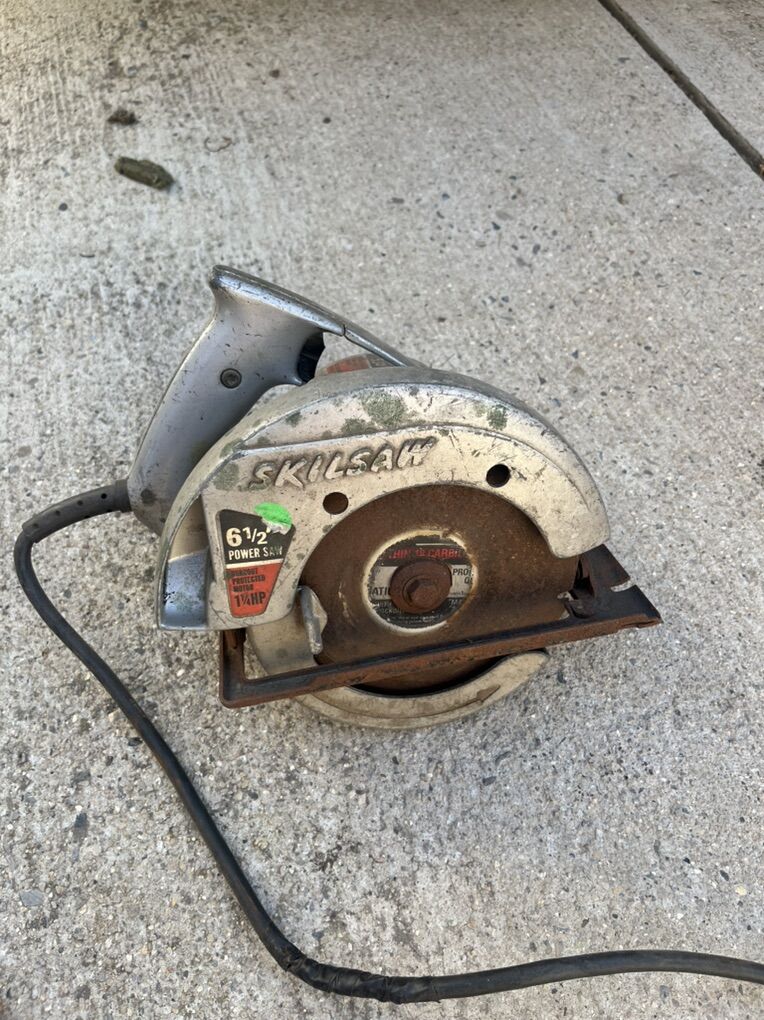 Skilsaw 6.5 Circular Saw