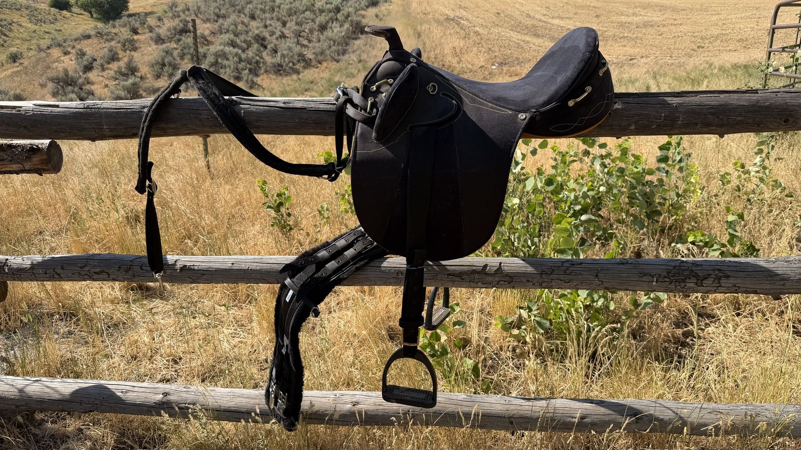 Down Under Saddle 17 Inch seat