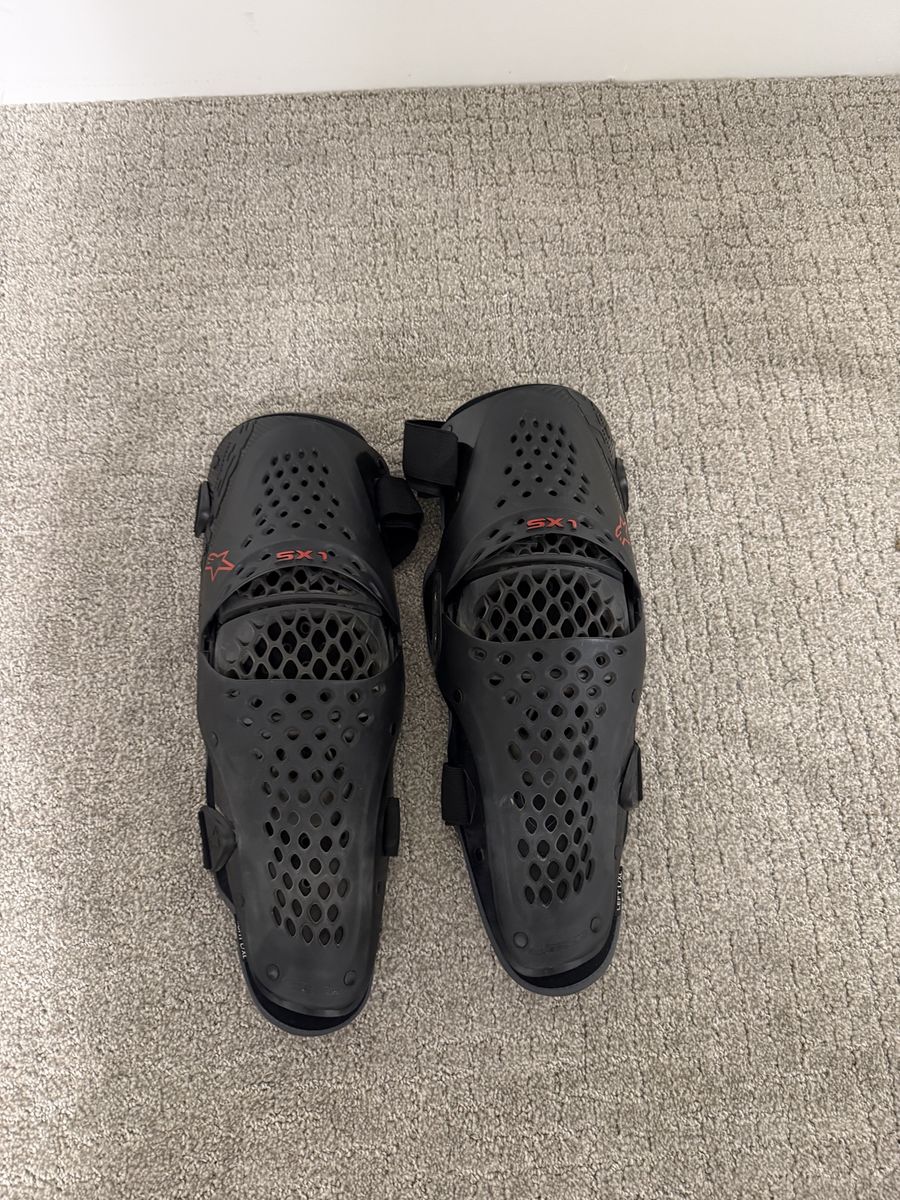 Alpinestars SX-1 Knee Guards Black