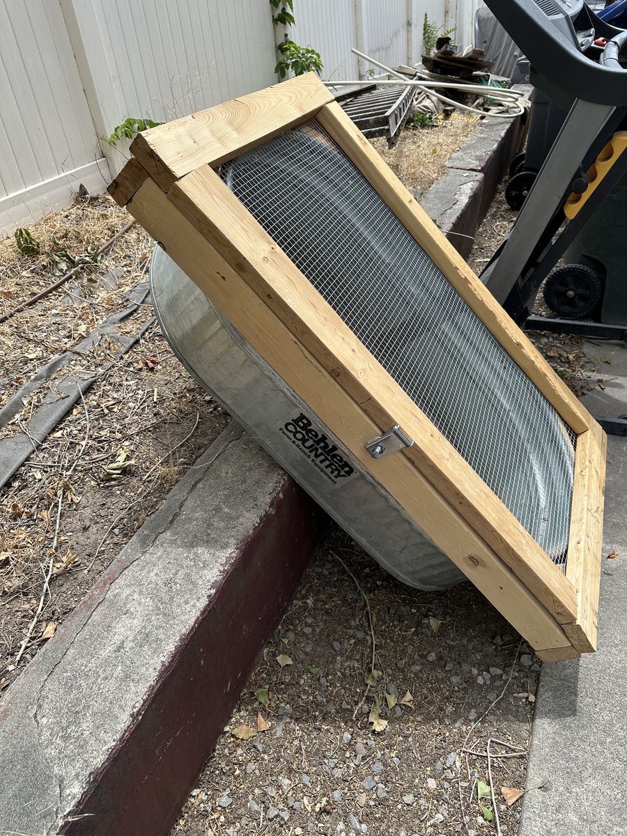 Stock tank chicken brooder