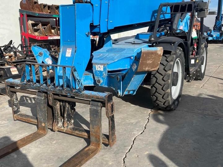 2017 Genie GTH 1056 Telehandler