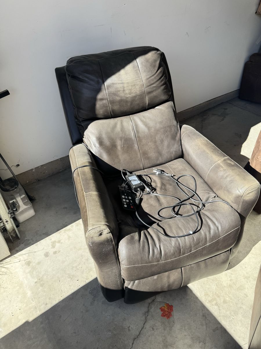 Massage leather recliner