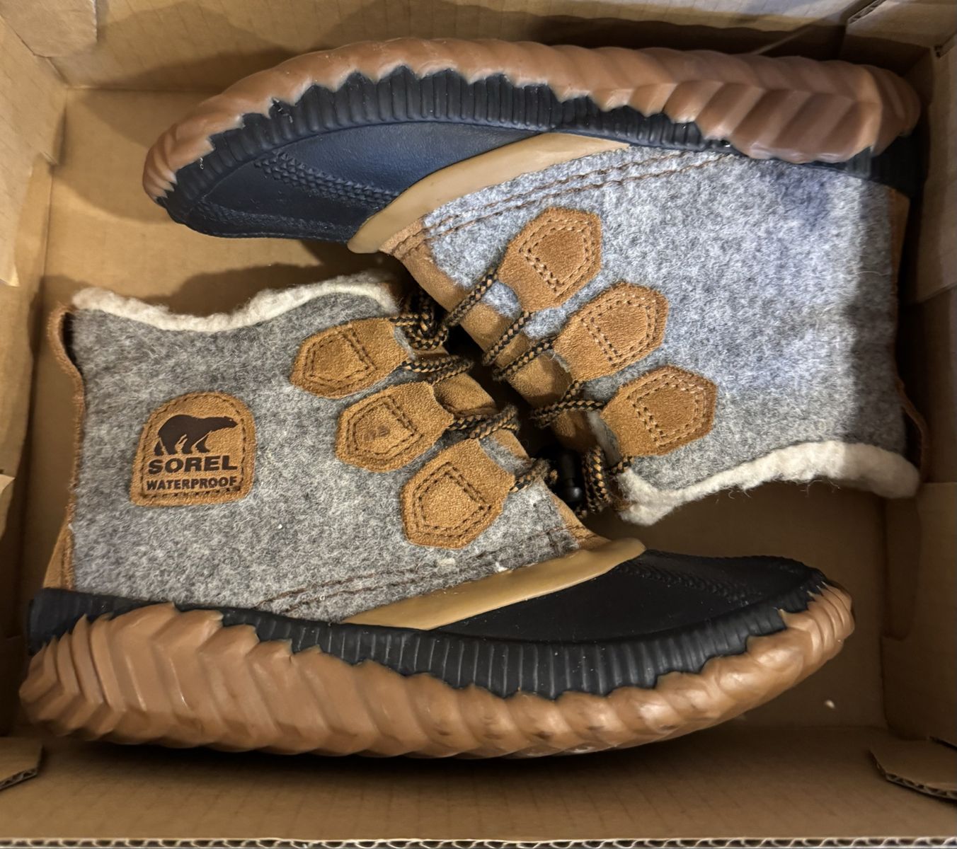 Little Kids SOREL Winter Boots Size 1