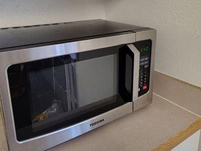 Toshiba Microwave Solo Oven