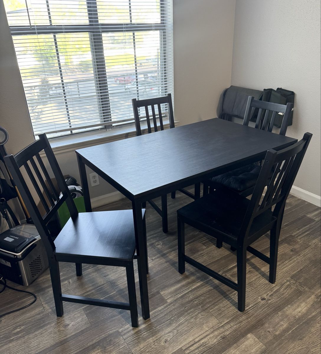 Kitchen Table & Chairs