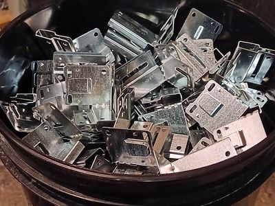 BP18 BERC-2 2" Retainer Clips 200 piece