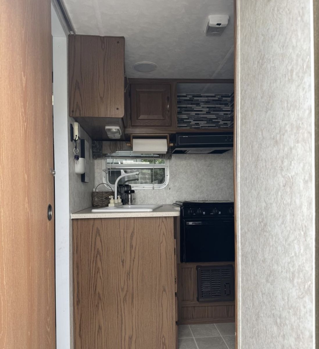 Main image 17