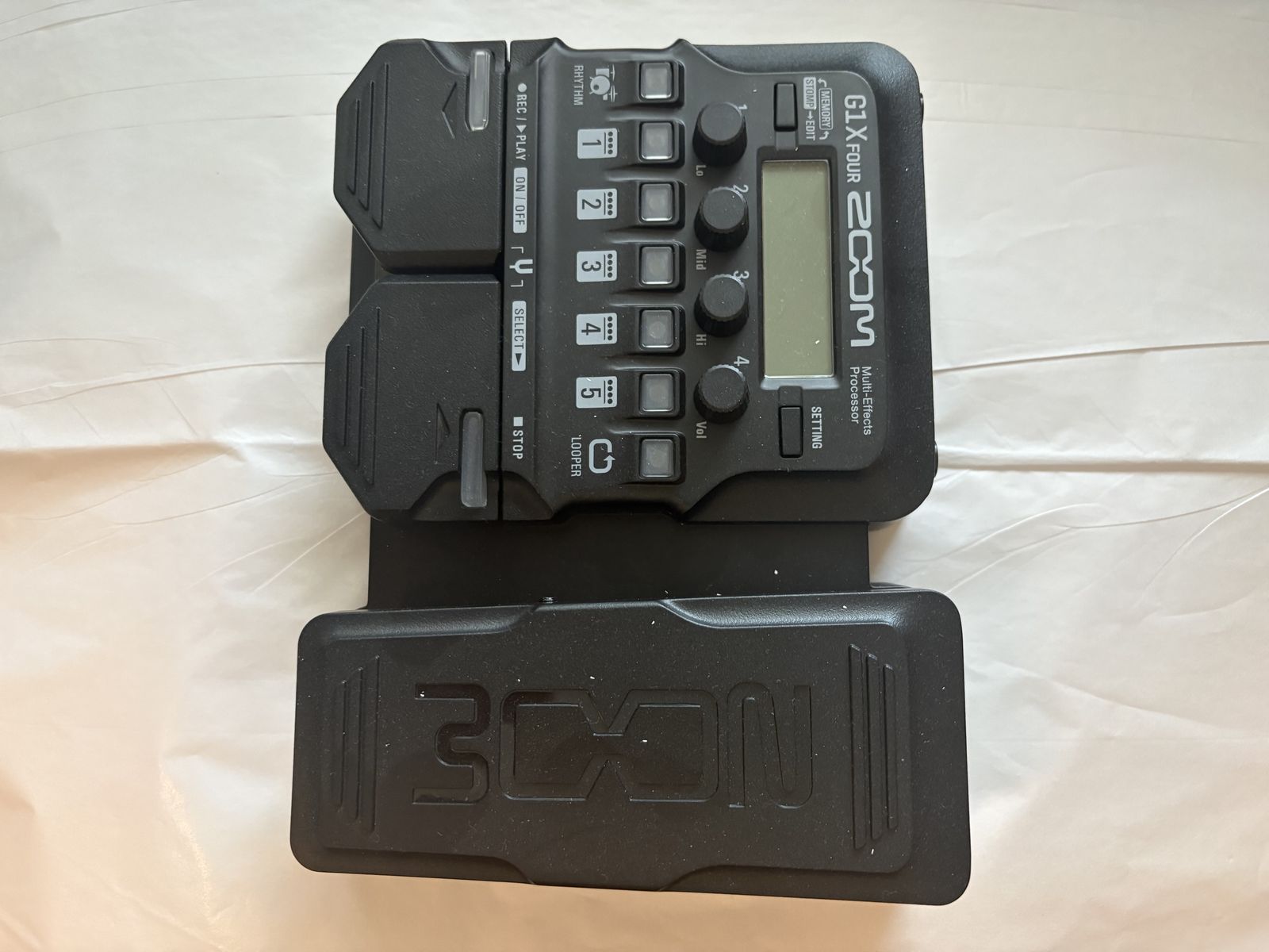 G1X Four Zoom Multi-Effects Processor