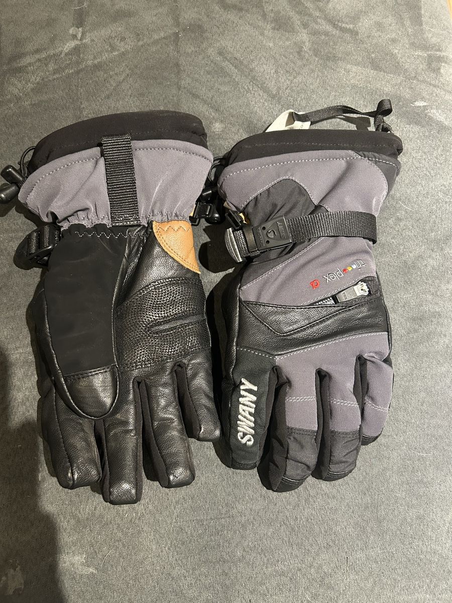 Ski gloves