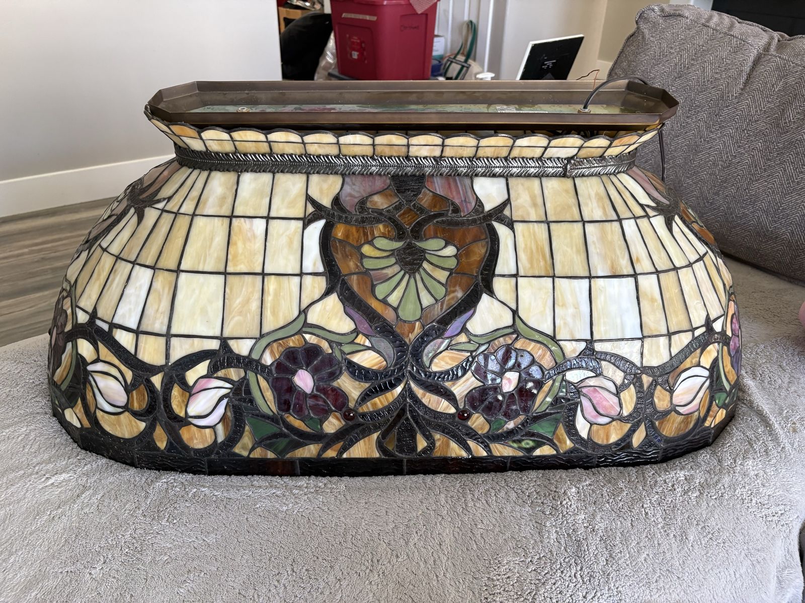 Tiffany style pool light
