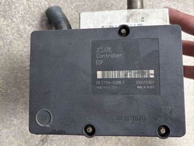 Infiniti QX56 Brake ABS Module Controller