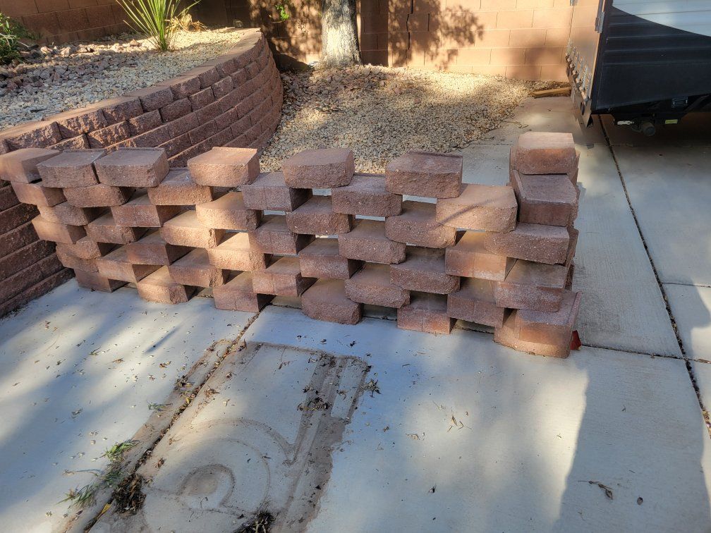 land scaping retaining blocks