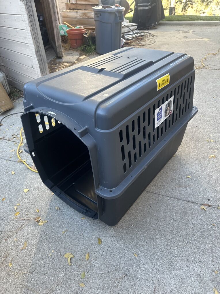 Large Dog Kennel