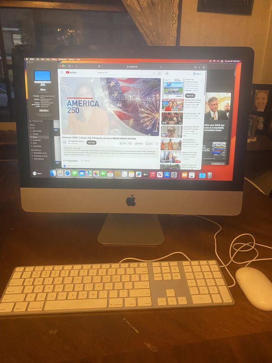 Apple iMac Desktop Computer with Wireless Keyboard and Mouse, 21.5-inch Display