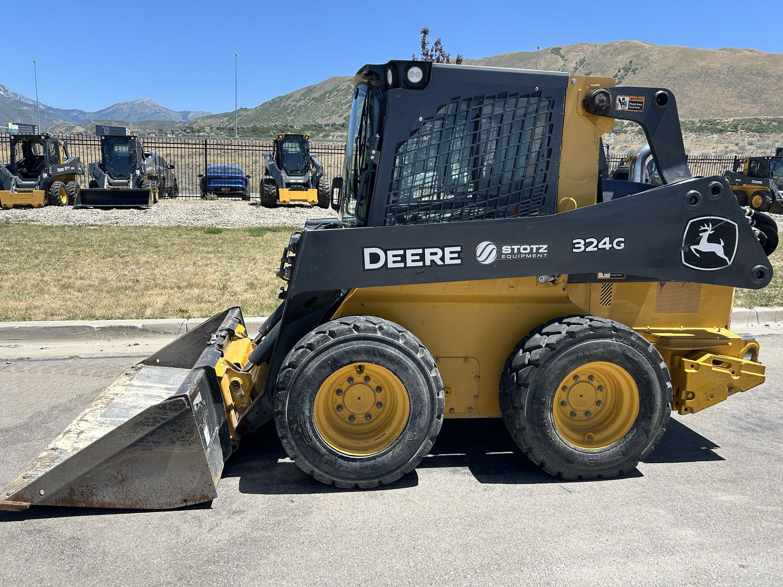 Used 2022 JOHN DEERE 324G SKID STEER