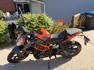 2023 KTM Duke 390 l 623 Miles
