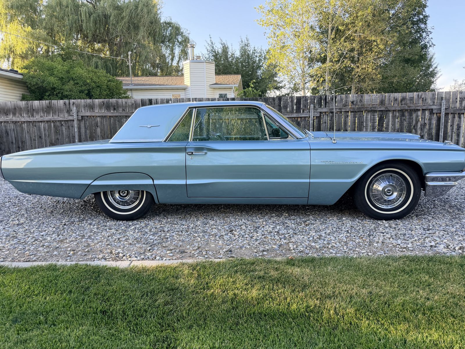 1964 Ford Thunderbird 