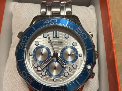 KIMSDUN Chronograph Men's Quartz Watch - Silver Tone & Blue Bezel
