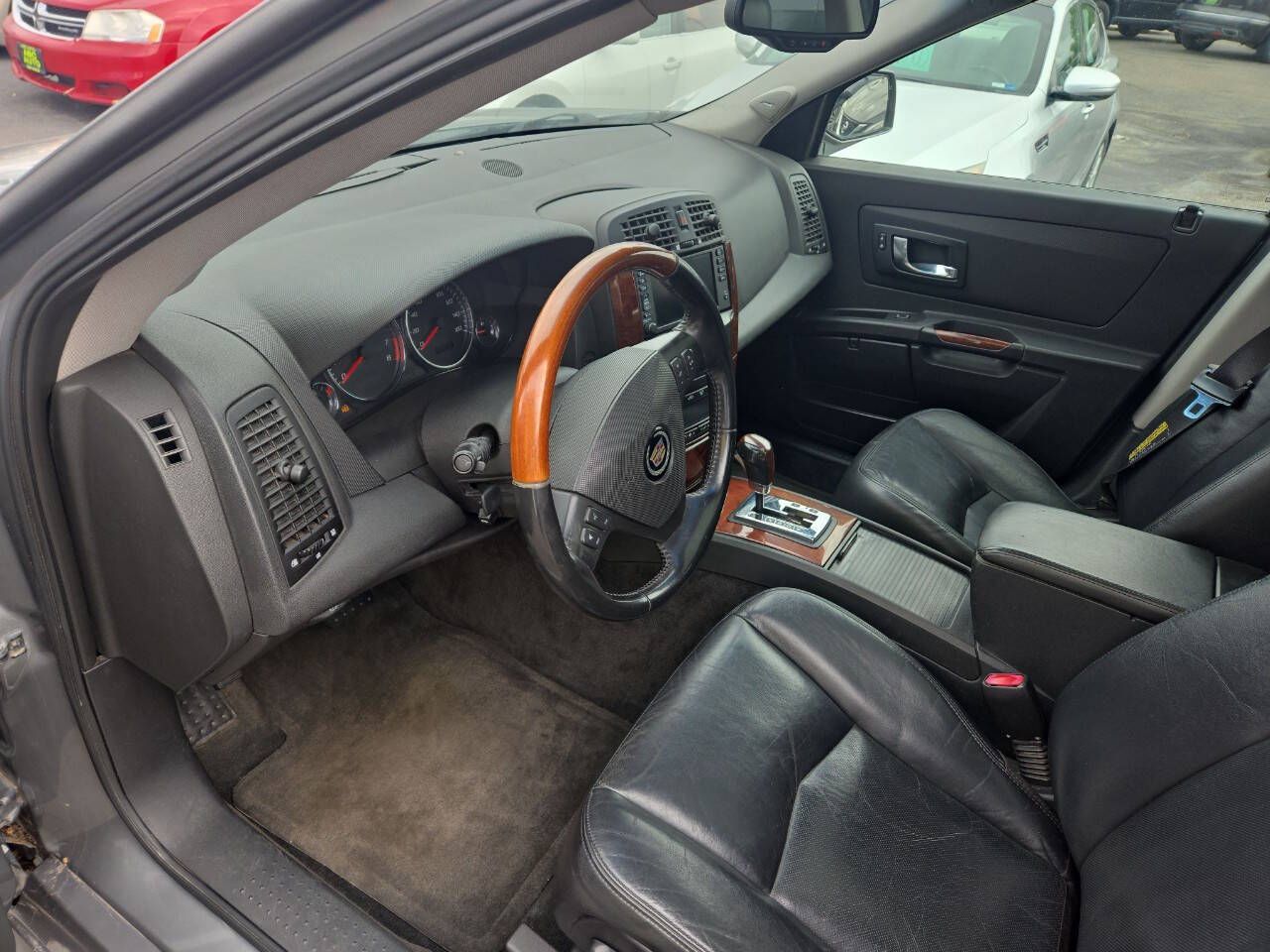 Main image 6