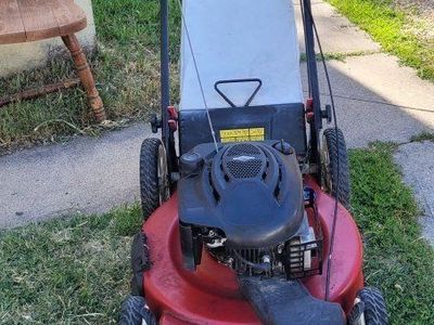 Toro Recycler 22" Self-Propelled Gas Lawn Mower with Bagger -