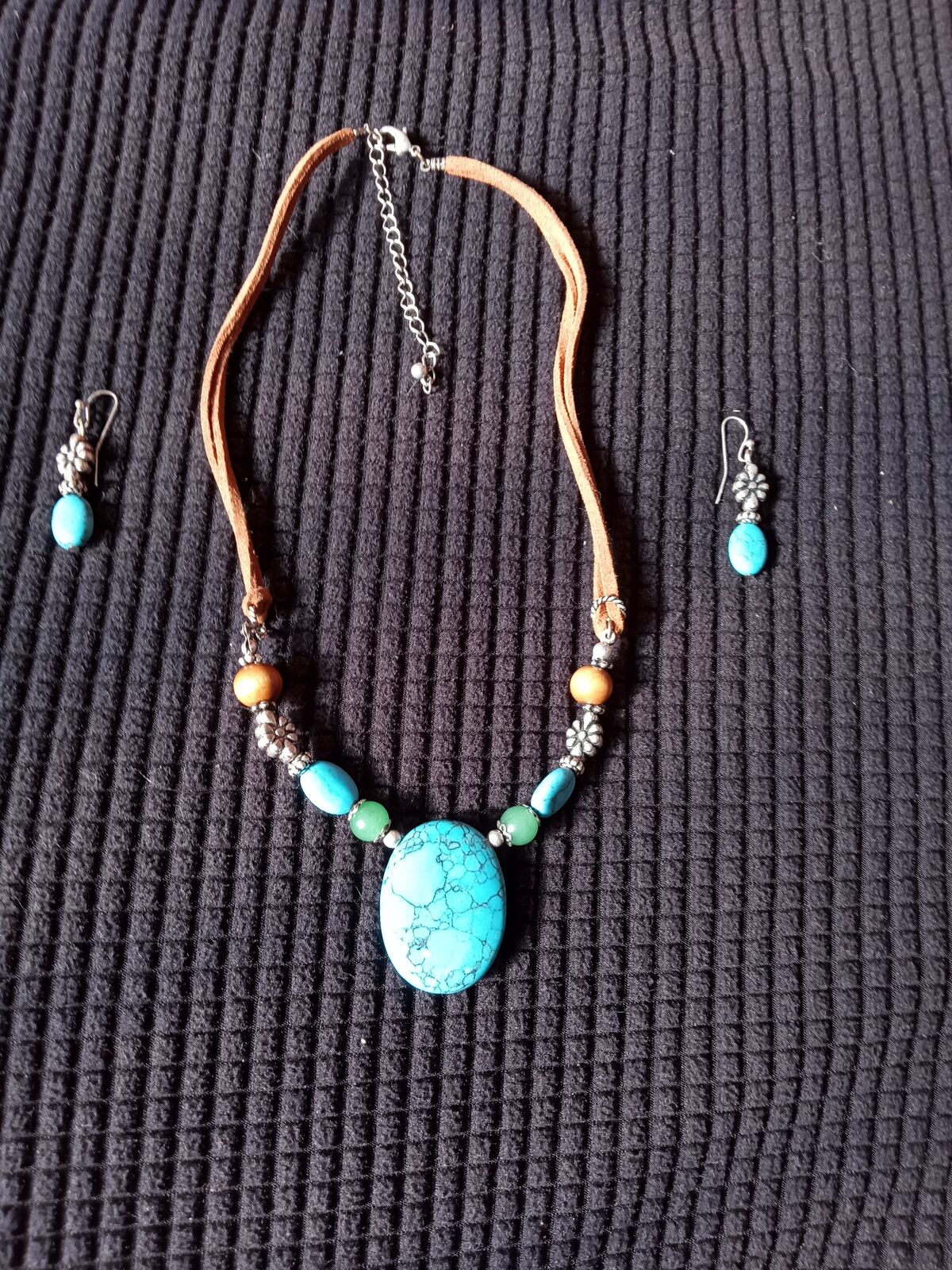Vintage native American style turquoise silver and leather necklace and earrings