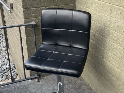 Adjustable Black Swivel Bar Stool with Chrome Base