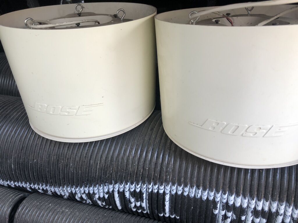 4 Bose Hanging Speakers