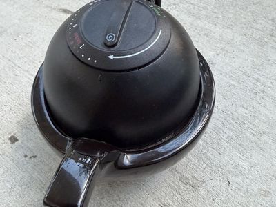 Black Ceramic Teapot with Stainless Steel Infuser Basket and Timer Lid