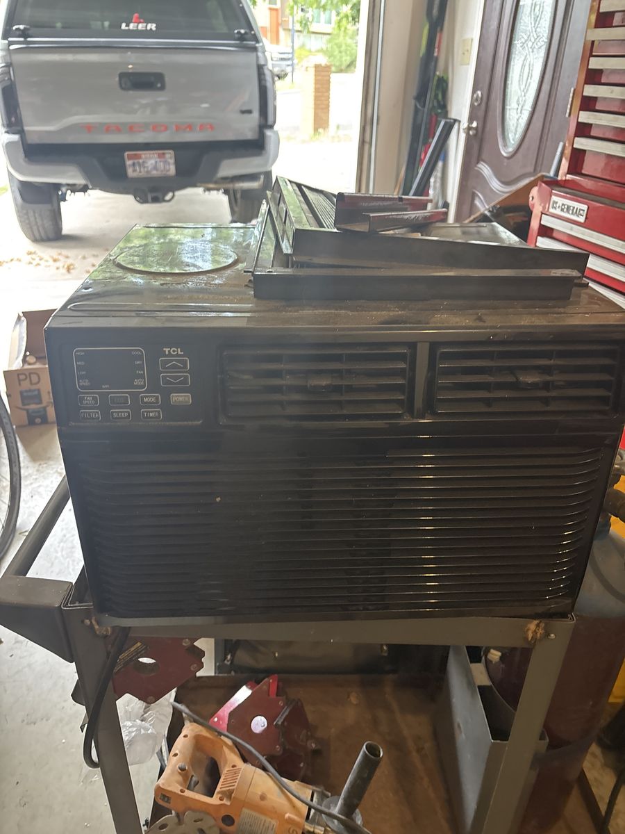 Window air conditioner