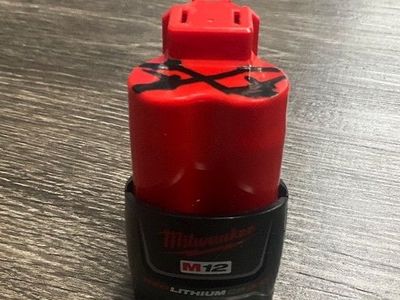 MILWAUKEE M12 CP 3.0 BATTERY