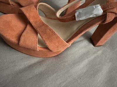Vince camuto