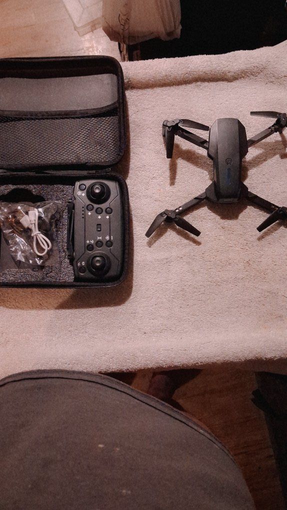E88 Pro Foldable Drone Kit