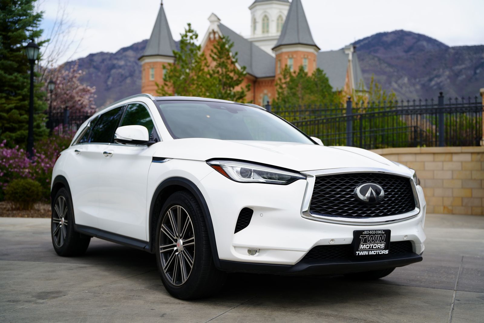 2019 Infiniti QX50 Essential