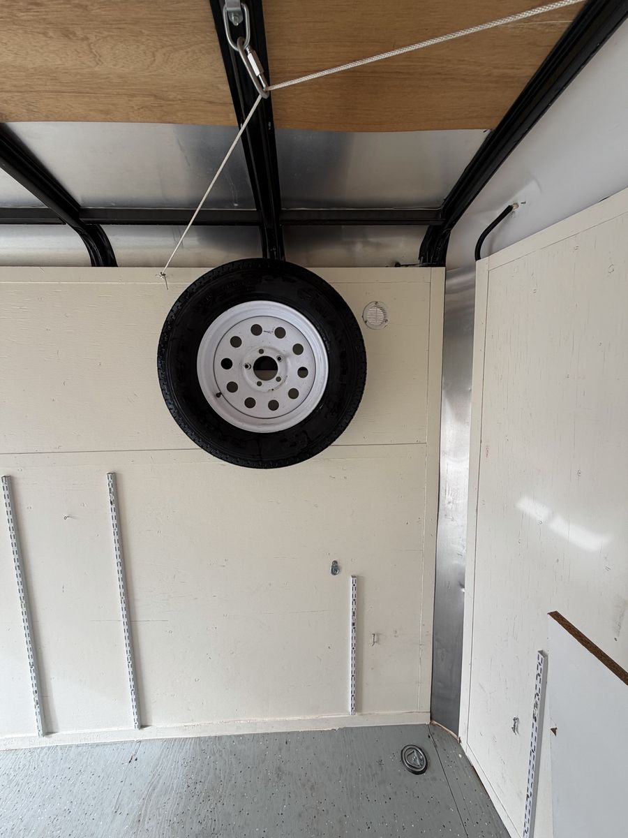 Main image 7