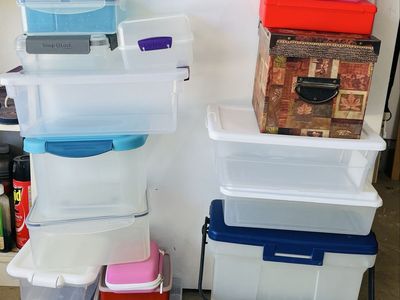 17 medium sized storage containers