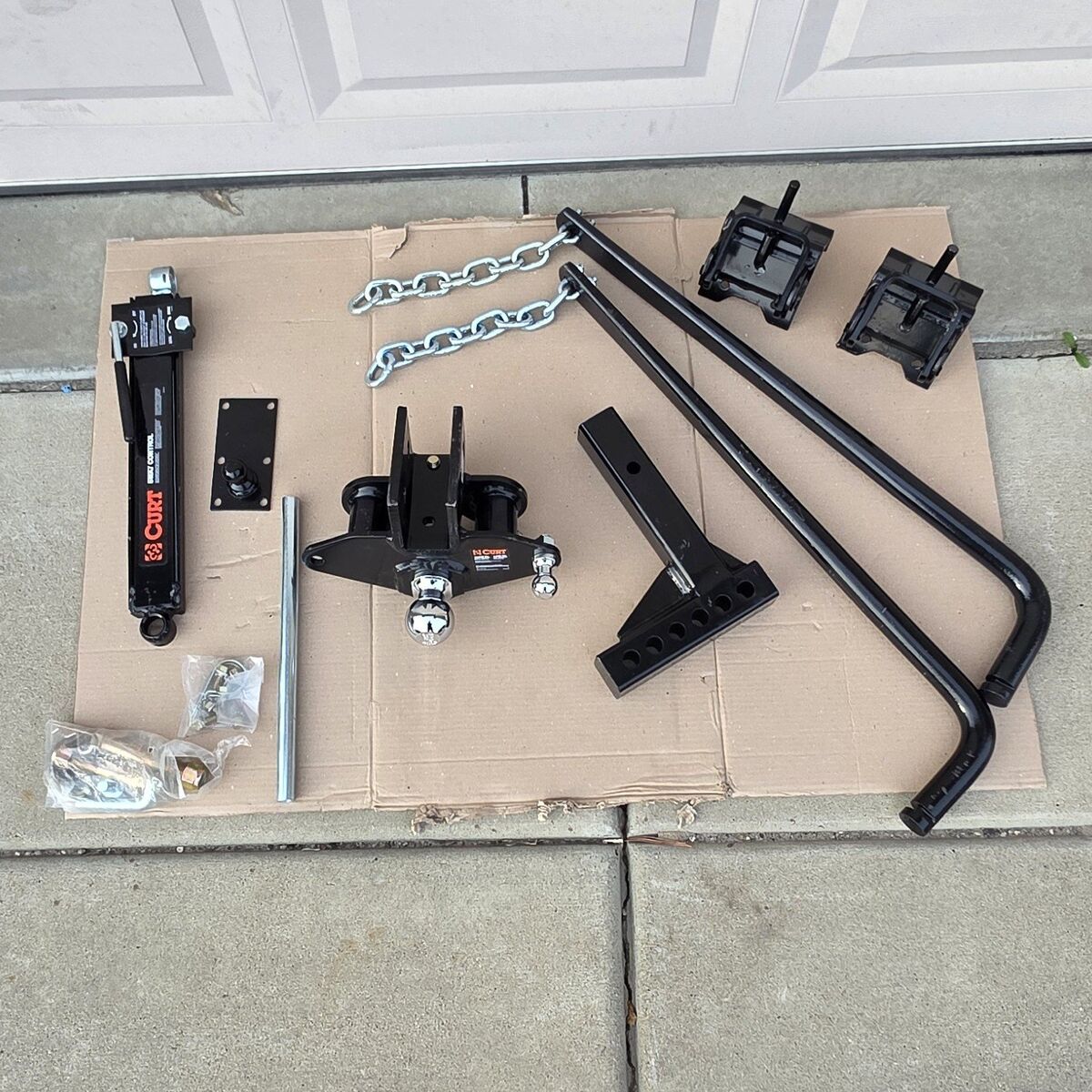 Curt 17063 Weight Distribution Hitch