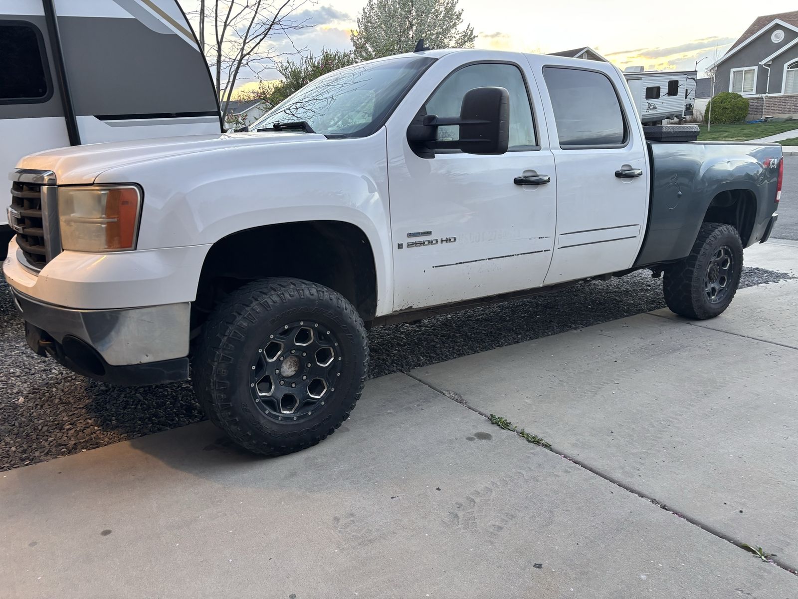2008 GMC 2500 