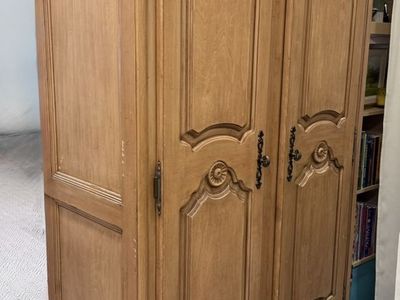 Vintage Solid Hardwood Detailed Wardrobe