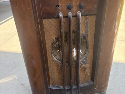 PHILCO RADIO FROM 1938 ANTIQUE
