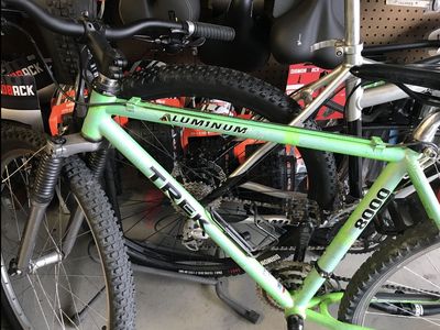 Trek 8000 Aluminum Mountain Bike, Green, Hardtail, Used