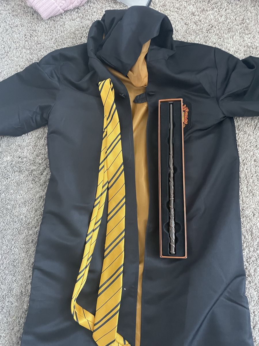 Harry Potter Hufflepuff Costume Set - Robe, Tie, and Wand in Box