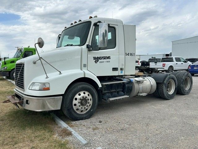 2014 Volvo day cab