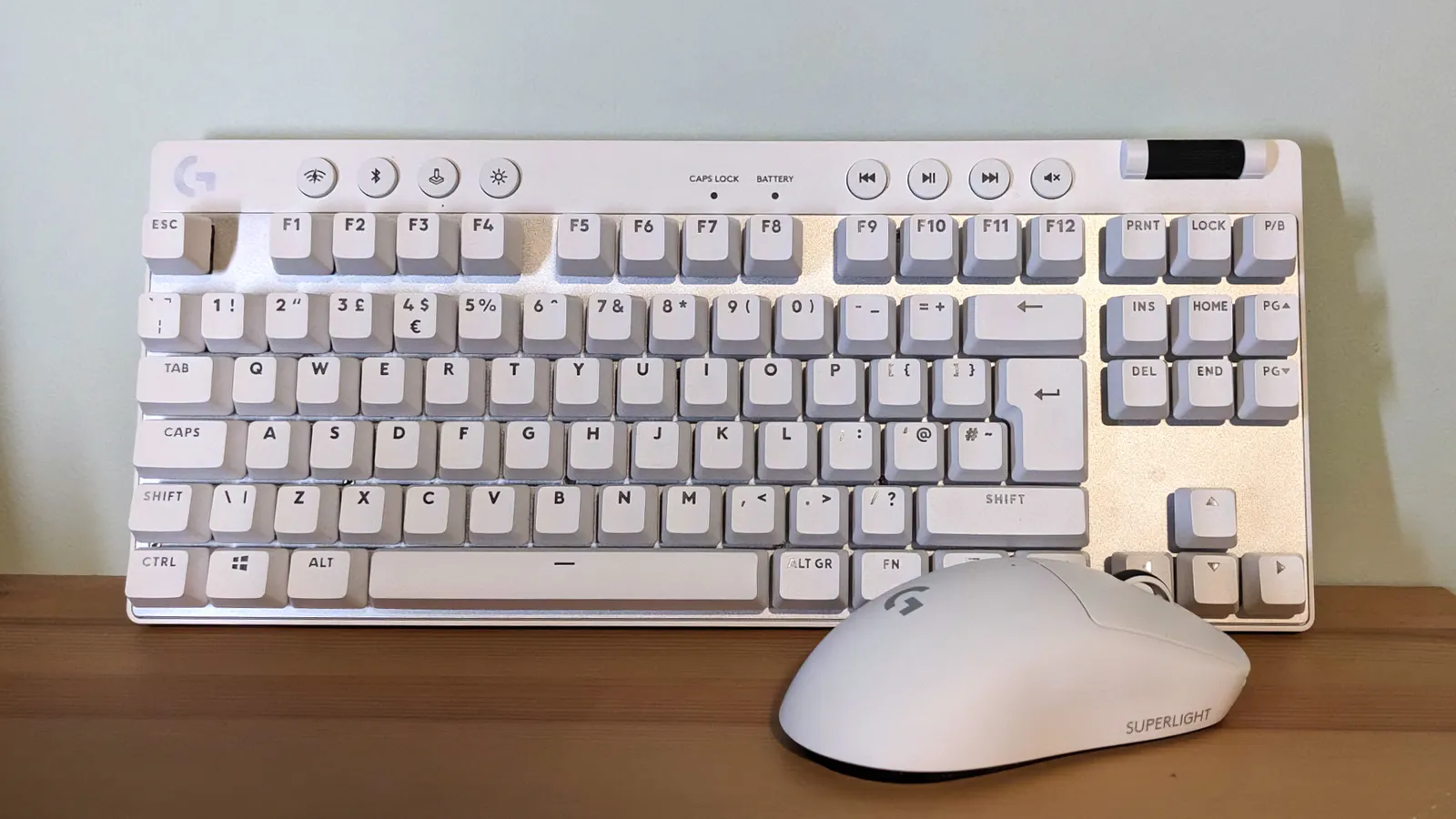 Logitech G Pro Wireless (White) + Logitech G915 TKL Wireless Keyboard (White)