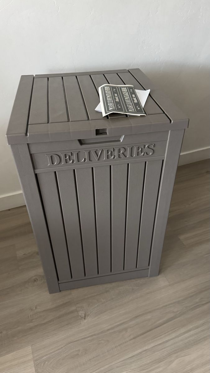 Main image 3